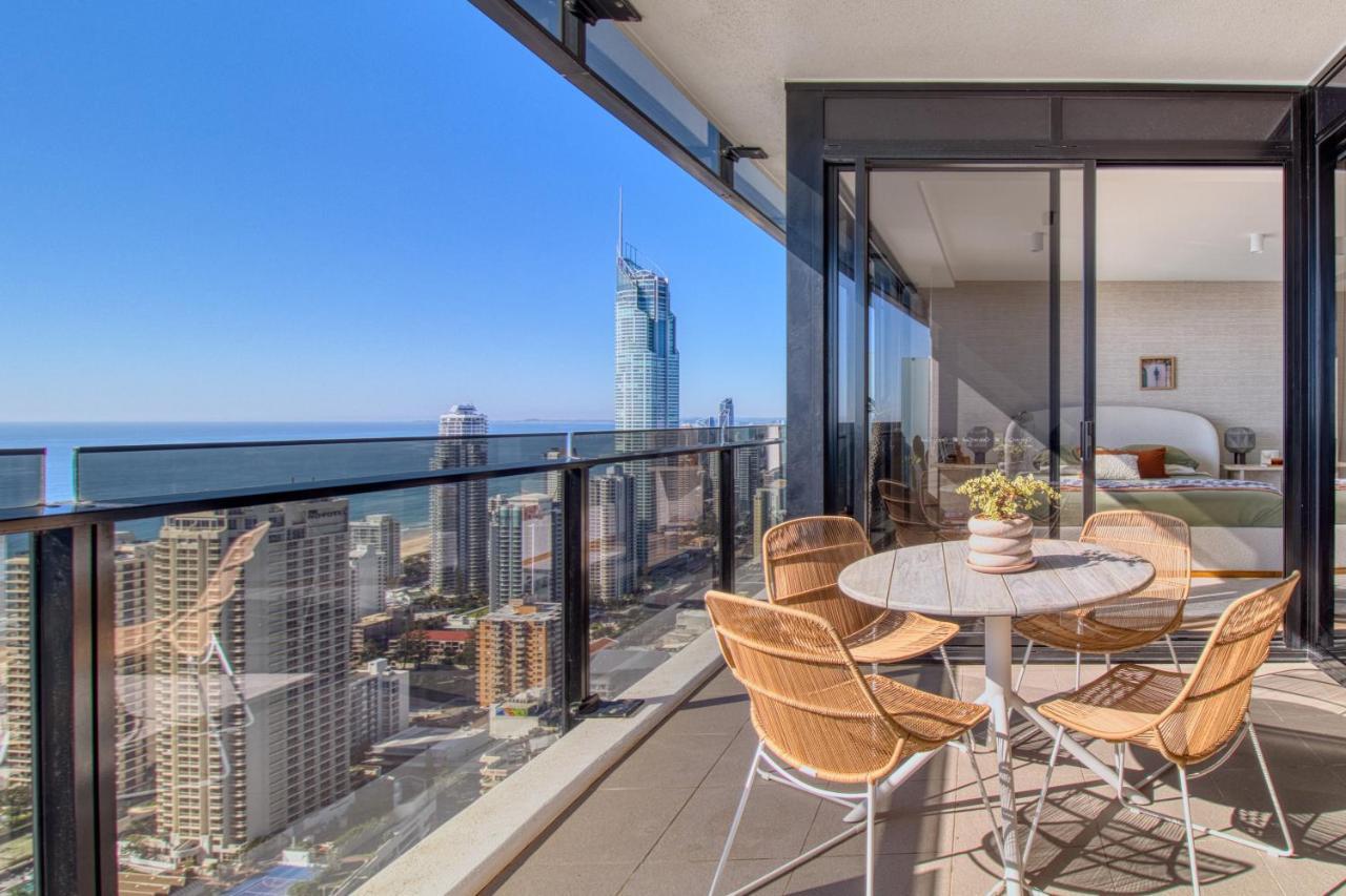 Circle On Cavill - Hosted By Coastal Letting Apartment Gold Coast Exterior photo