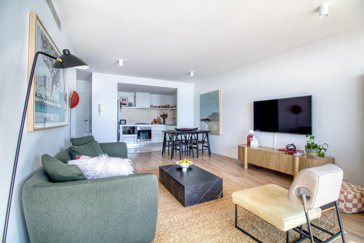 Circle On Cavill - Hosted By Coastal Letting Apartment Gold Coast Exterior photo