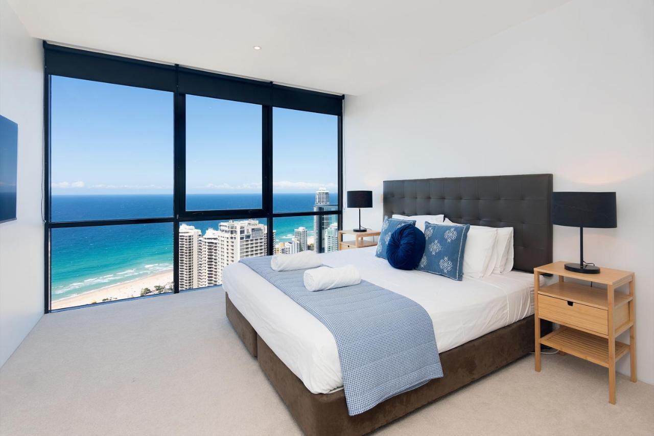 Circle On Cavill - Hosted By Coastal Letting Apartment Gold Coast Exterior photo